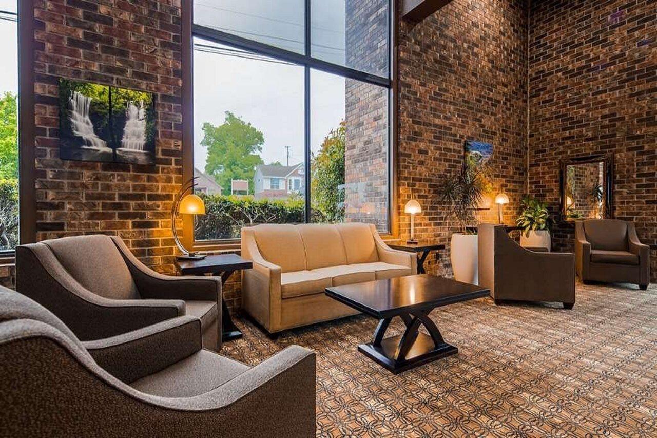 Best Western Sherwood Inn Clarksville Buitenkant foto