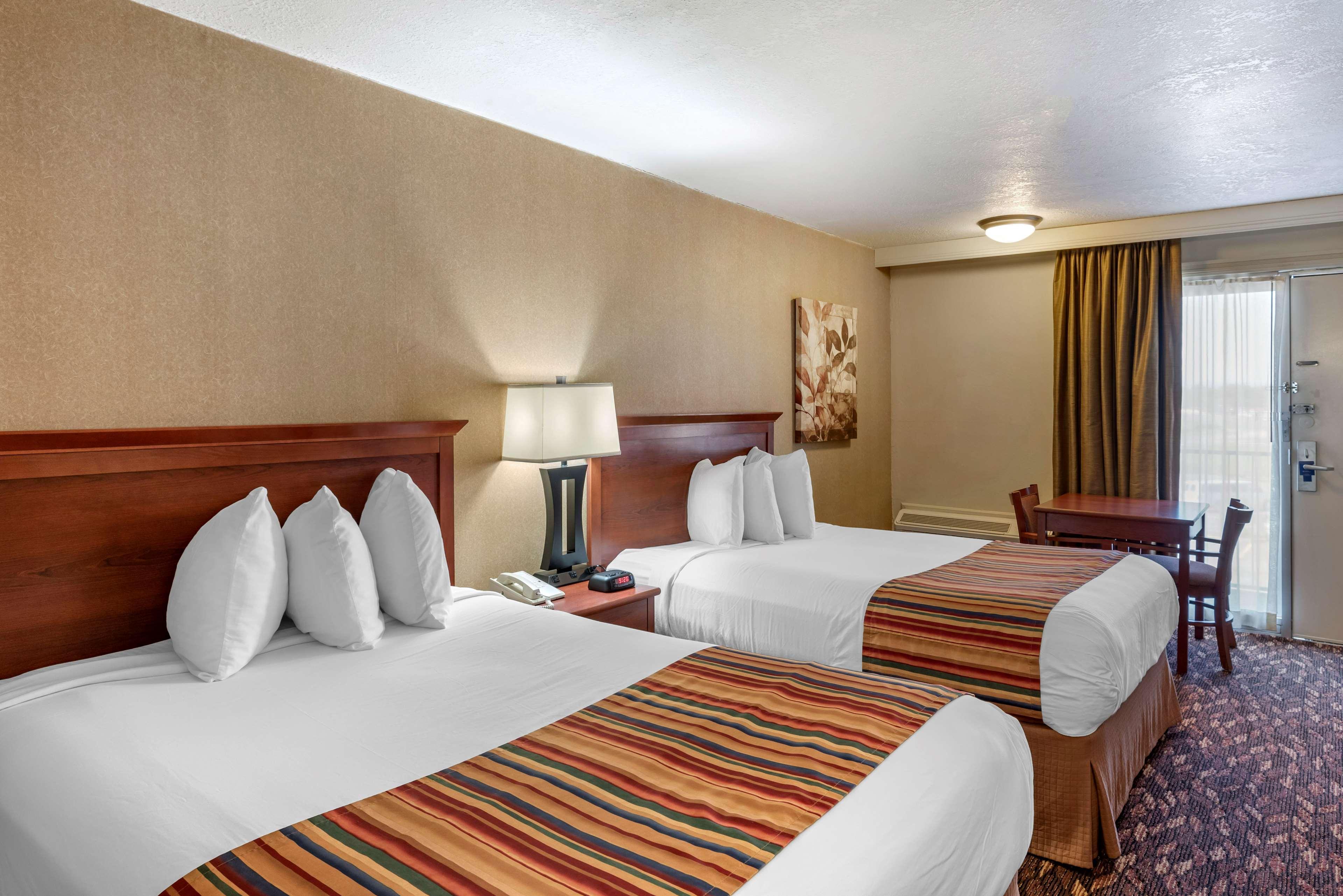 Best Western Sherwood Inn Clarksville Buitenkant foto