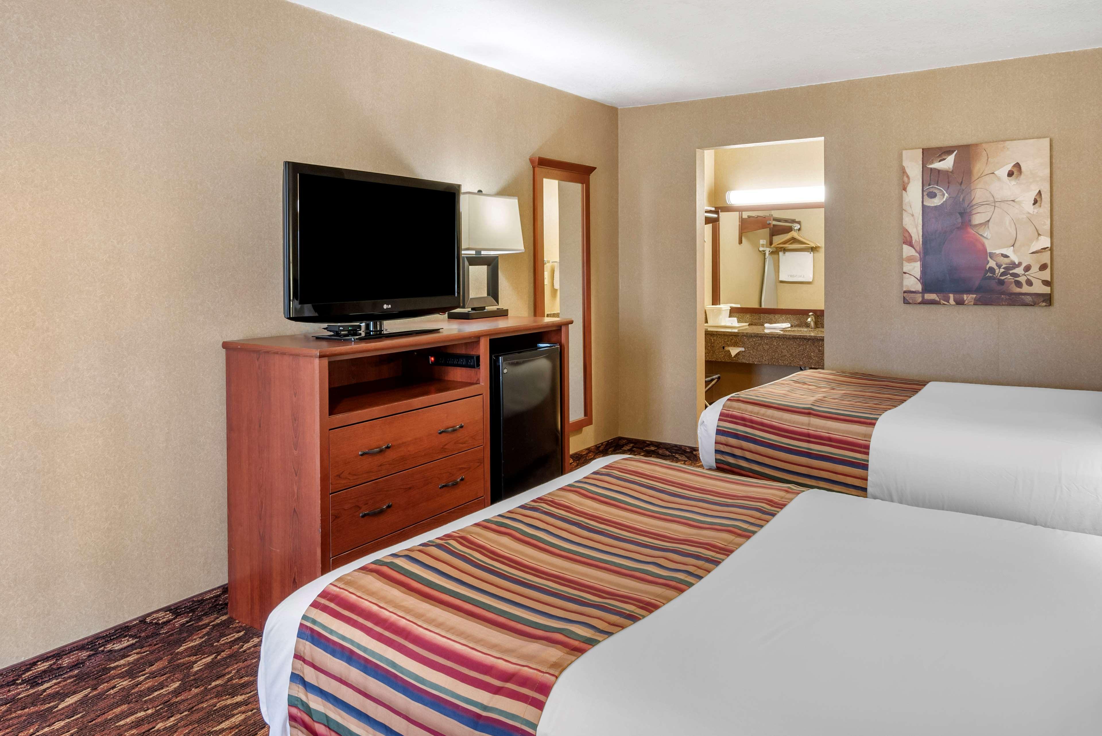 Best Western Sherwood Inn Clarksville Buitenkant foto