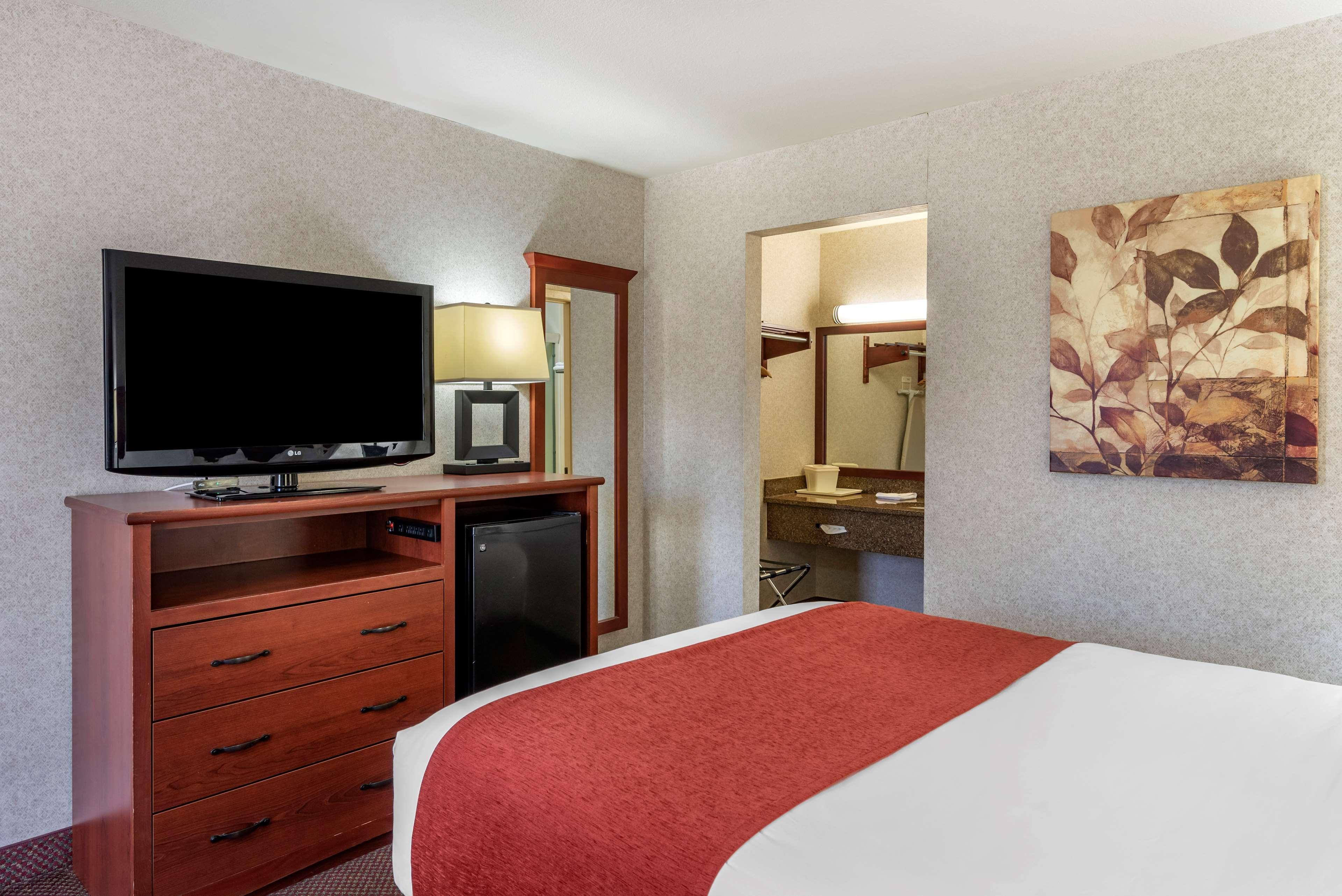 Best Western Sherwood Inn Clarksville Buitenkant foto