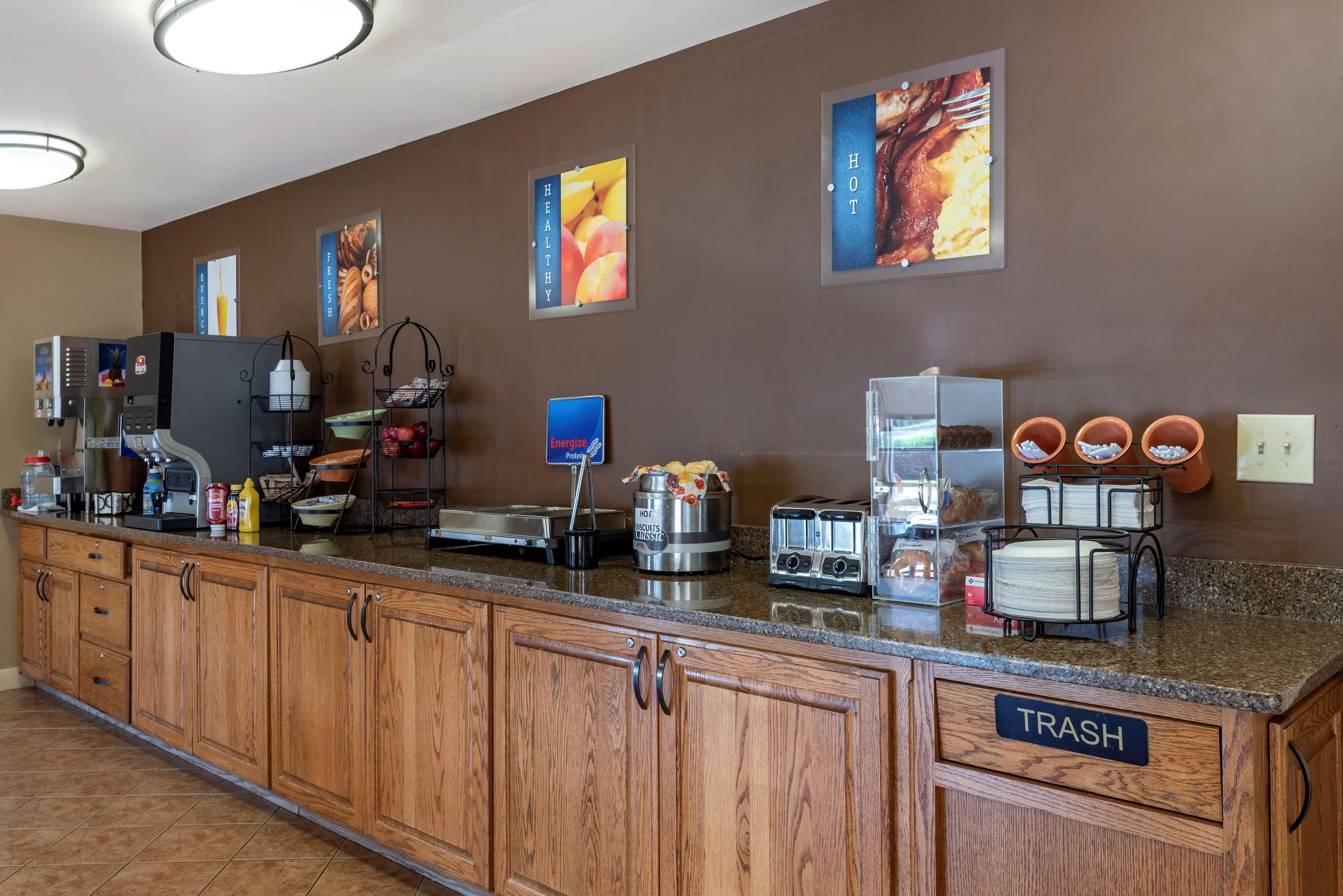 Best Western Sherwood Inn Clarksville Buitenkant foto