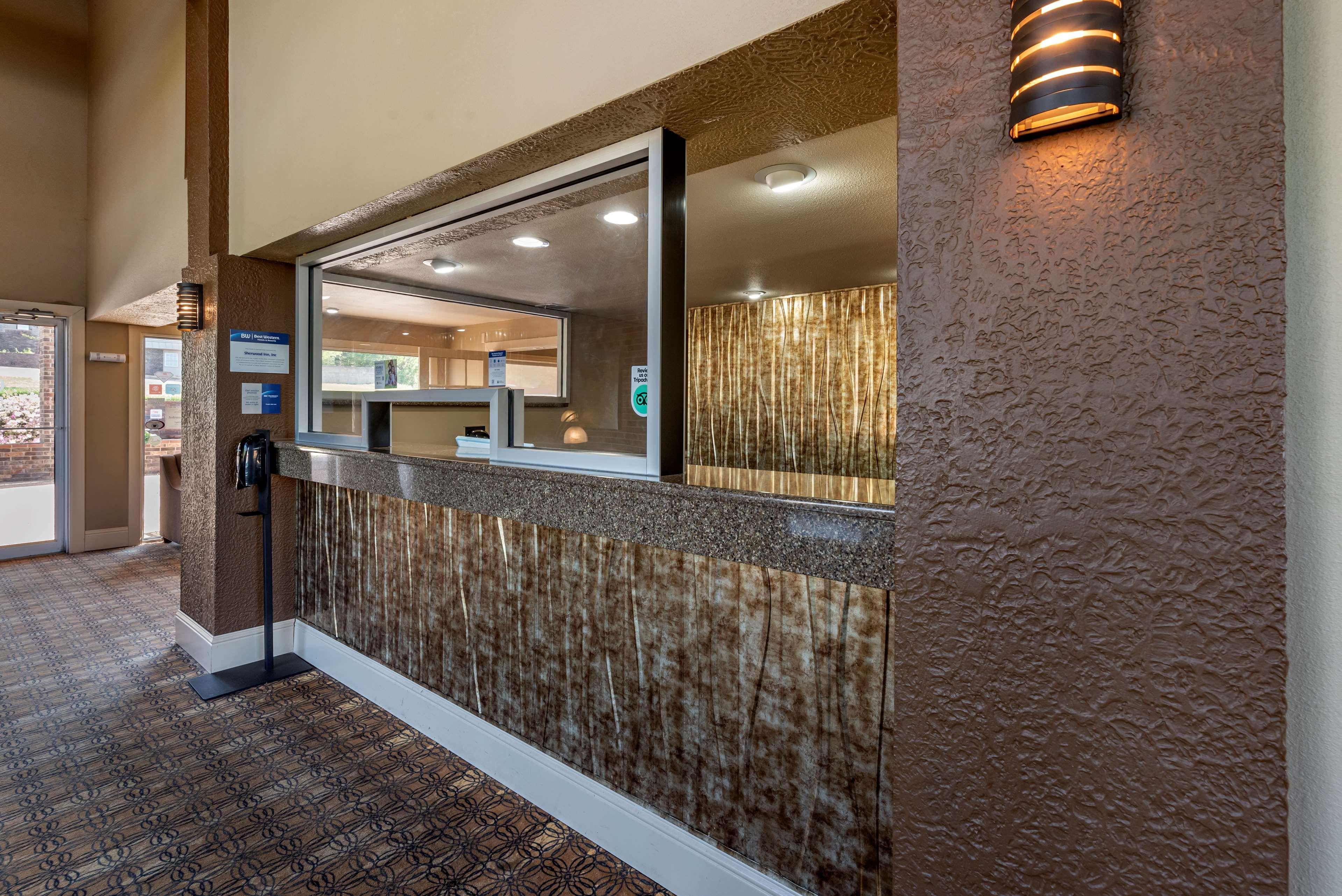 Best Western Sherwood Inn Clarksville Buitenkant foto