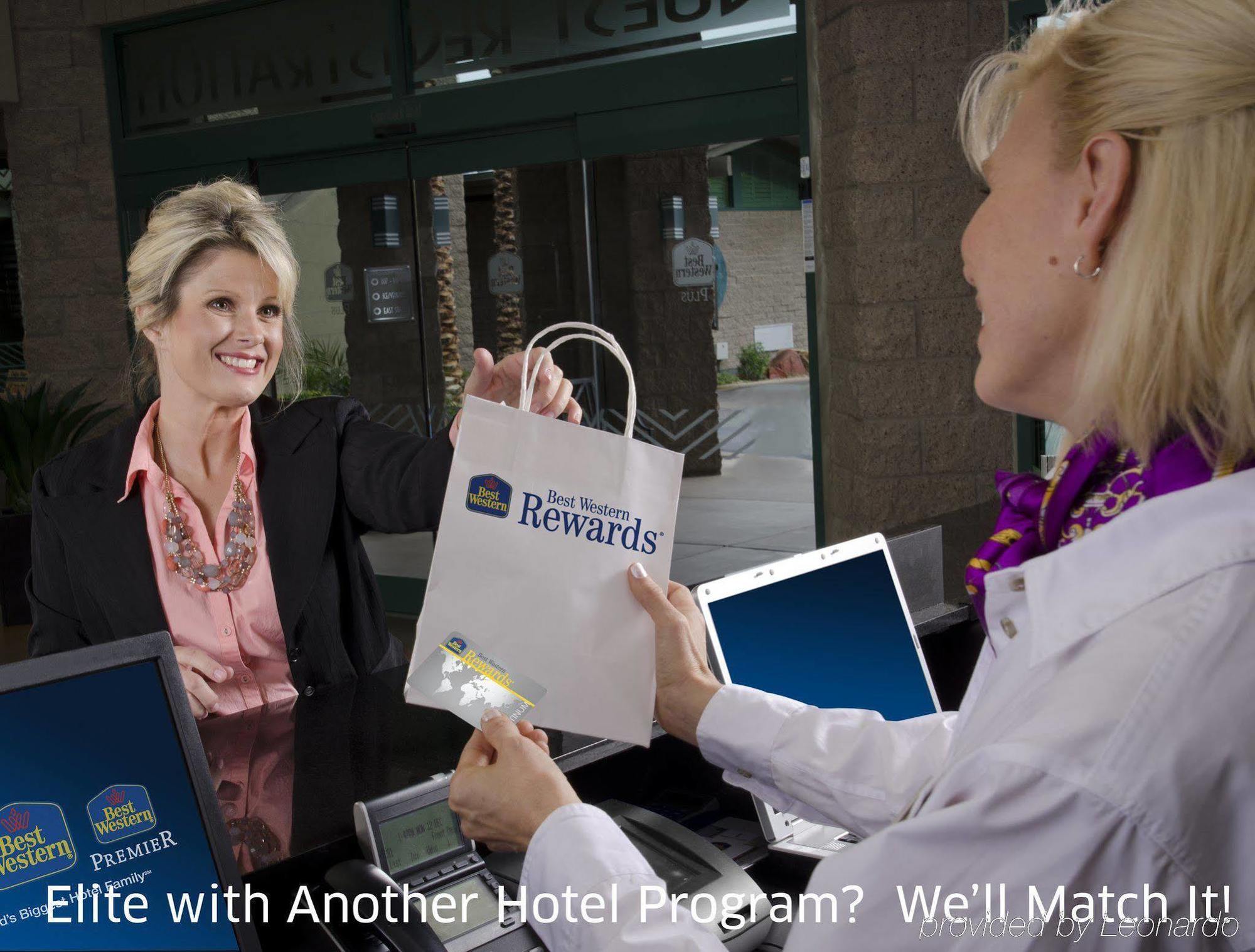 Best Western Sherwood Inn Clarksville Buitenkant foto