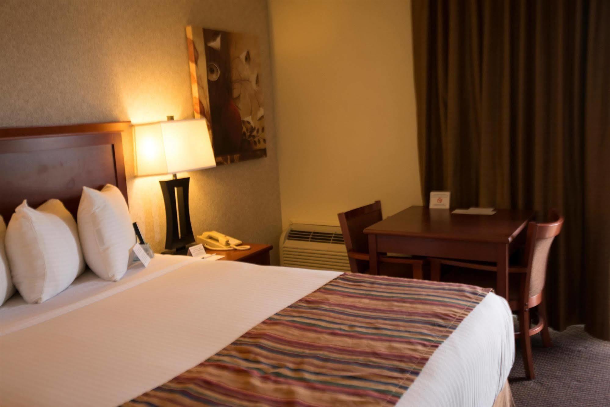 Best Western Sherwood Inn Clarksville Buitenkant foto